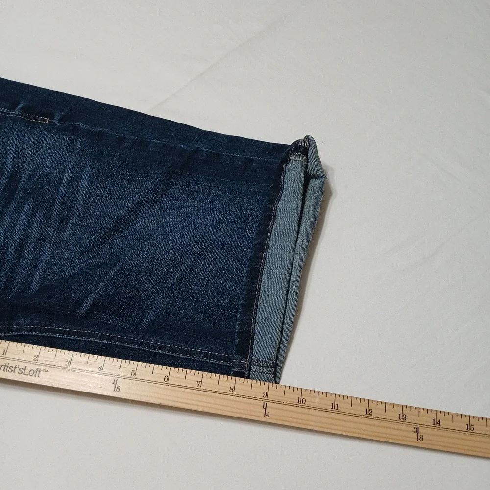White House Black Market Bermuda Denim Shorts Size 6 Inseam 9